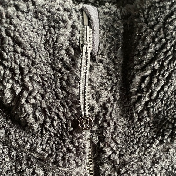 Black Lululemon Scuba oversized funnel-neck fleece, M/L. Like new condition - Picture 4 of 12